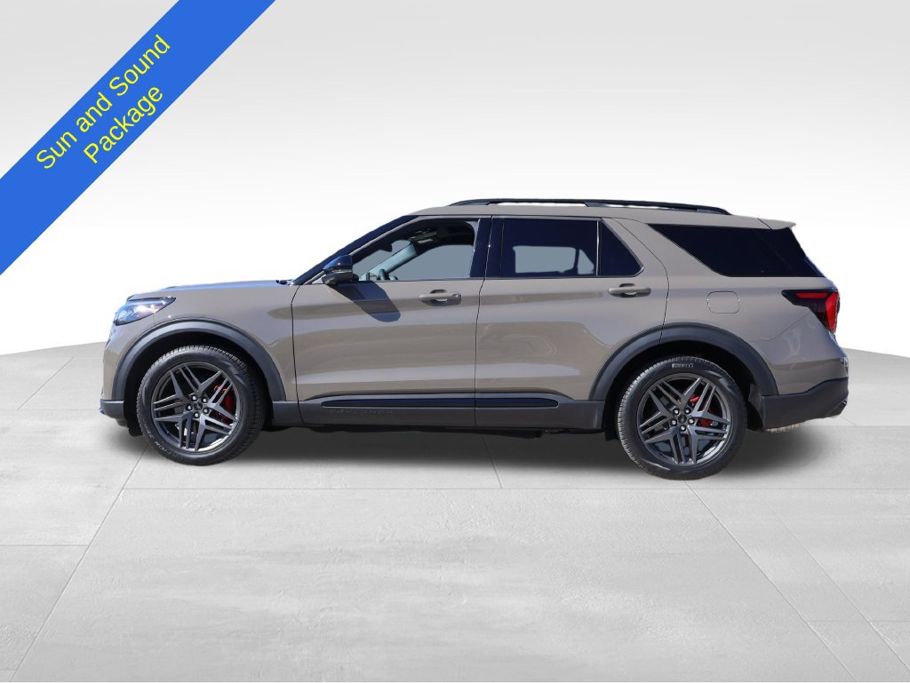 Used 2026 Ford Explorer ST w/ Sun And Sound Package AWD/4WD image 2