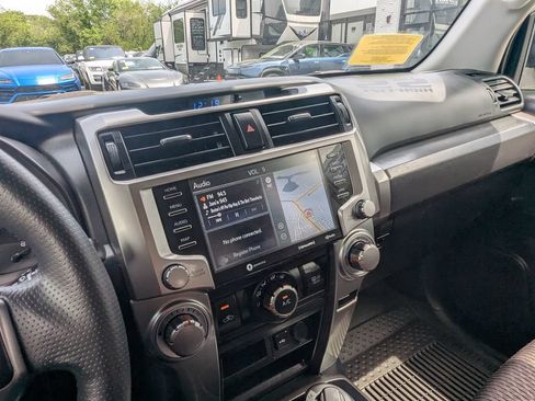 Used 2022 Toyota 4Runner Trail Special Edition AWD/4WD image 22