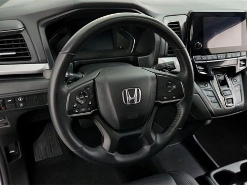 Used 2024 Honda Odyssey EX-L image 13