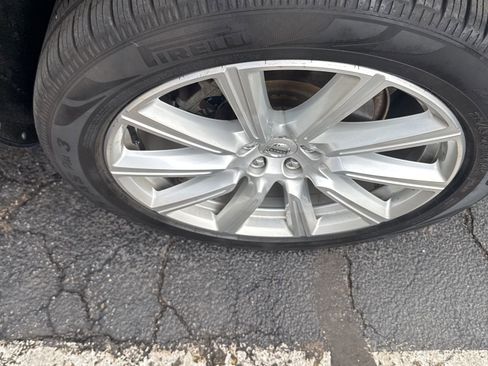 Used 2018 Volvo XC90 T6 Inscription w/ Convenience Package image 3