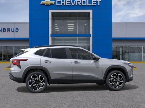 New 2026 Chevrolet Trax RS w/ Driver Confidence Package FWD image 5