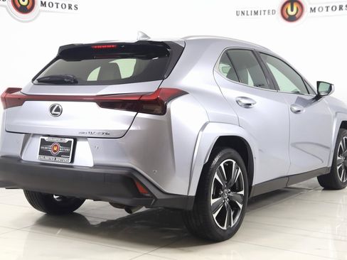 Used 2023 Lexus UX 250h AWD w/ Accessory Package (Z2) image 3