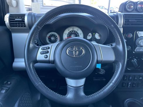 Used 2008 Toyota FJ Cruiser 4WD w/ Upgrade Pkg 2 image 10