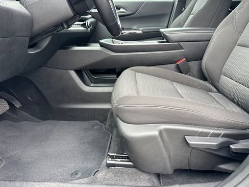 Certified 2025 Chevrolet Equinox LT image 10