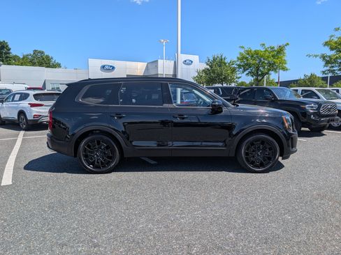 Used 2022 Kia Telluride SX w/ SX Prestige Package AWD/4WD image 2