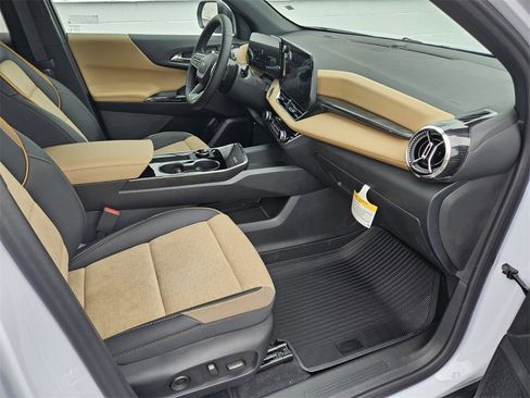 New 2026 Chevrolet Equinox ACTIV w/ Convenience Package III image 11