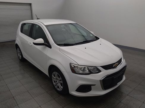 Used 2019 Chevrolet Sonic LT FWD image 13