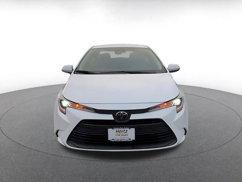 Used 2025 Toyota Corolla LE image 4