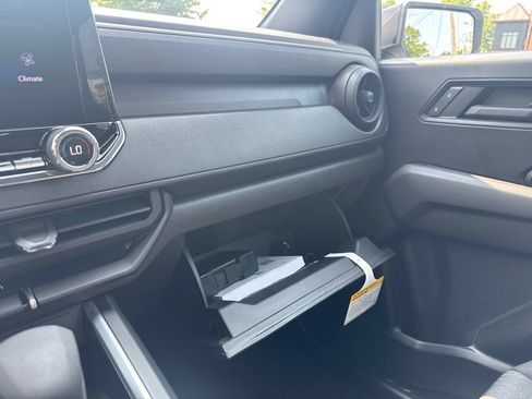 New 2026 Chevrolet Colorado Trail Boss AWD/4WD image 37