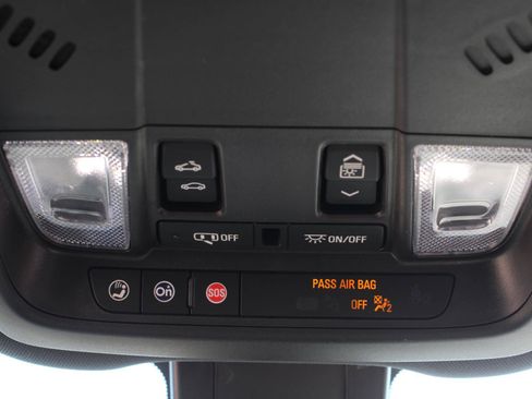 Used 2023 Chevrolet Equinox RS AWD/4WD image 11