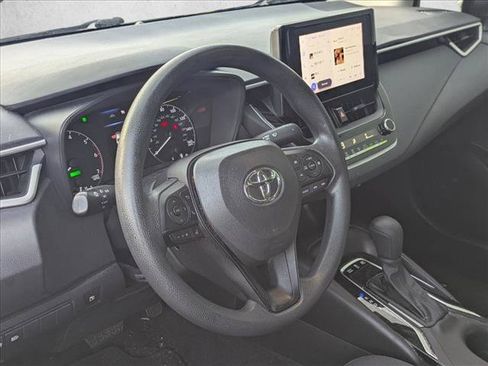 Used 2023 Toyota Corolla LE FWD image 9