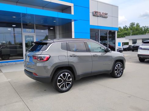 Used 2023 Jeep Compass Limited AWD/4WD image 6