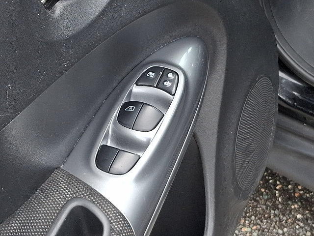 Used 2014 Nissan Juke S AWD/4WD image 15