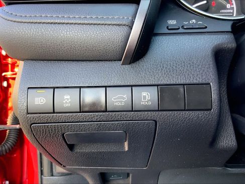 Used 2023 Toyota Camry LE image 32