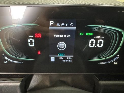 Used 2023 Kia Niro SX Touring FWD image 24