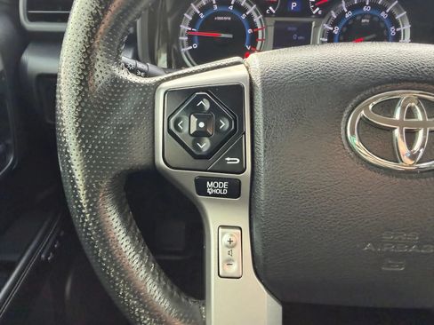 Used 2015 Toyota 4Runner Limited AWD/4WD image 21