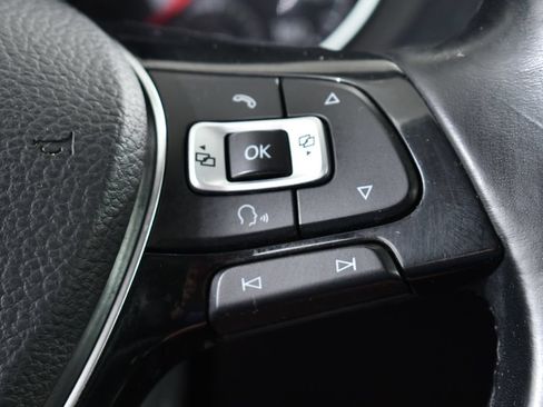 Used 2018 Volkswagen Tiguan SE AWD/4WD image 31