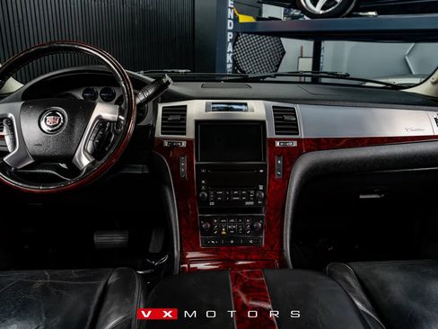 Used 2008 Cadillac Escalade AWD image 25