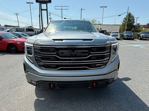 Used 2023 GMC Sierra 1500 AT4 w/ AT4 Premium Package AWD/4WD image 11