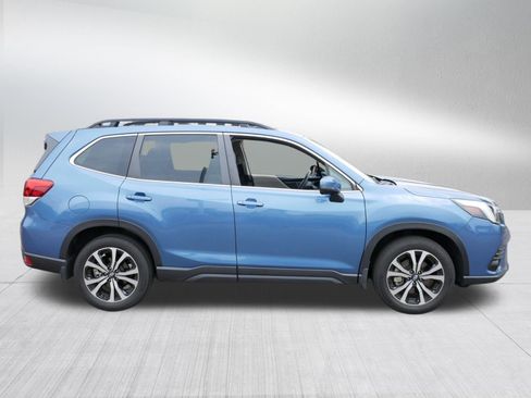 Used 2023 Subaru Forester Limited AWD/4WD image 8