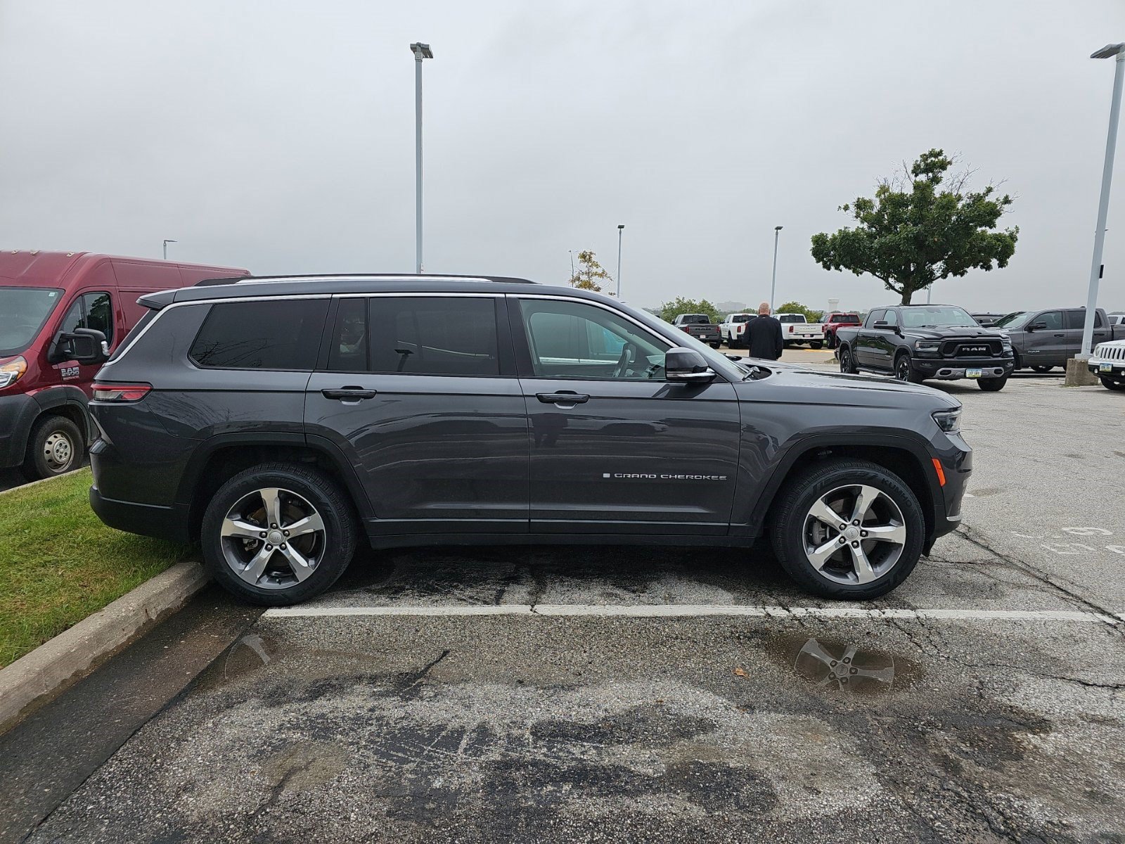 Used 2021 Jeep Grand Cherokee L Limited w/ Trailer Tow Group (B) AWD/4WD image 6