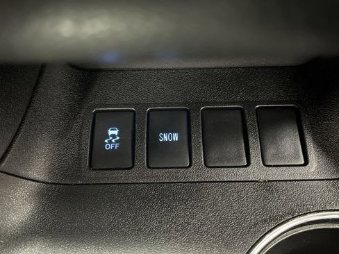 Used 2015 Toyota Highlander XLE image 24