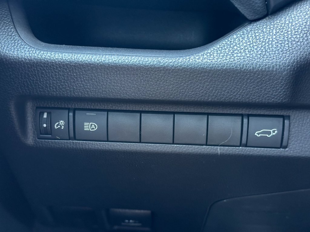 Used 2023 Toyota RAV4 XLE w/ Convenience Package FWD image 38
