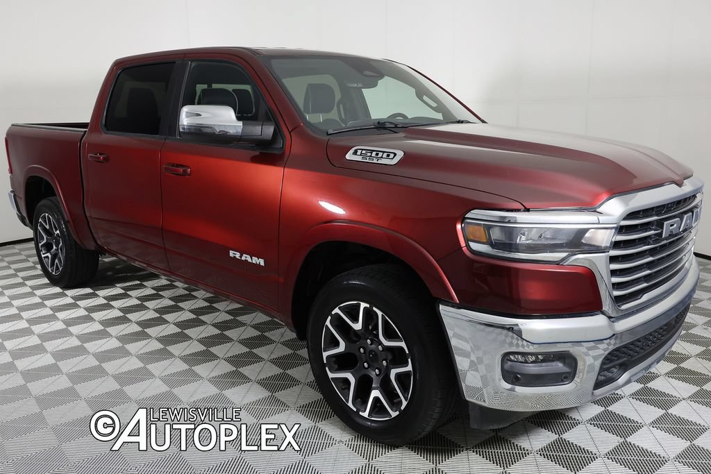 Used 2025 RAM 1500 Laramie AWD/4WD image 3