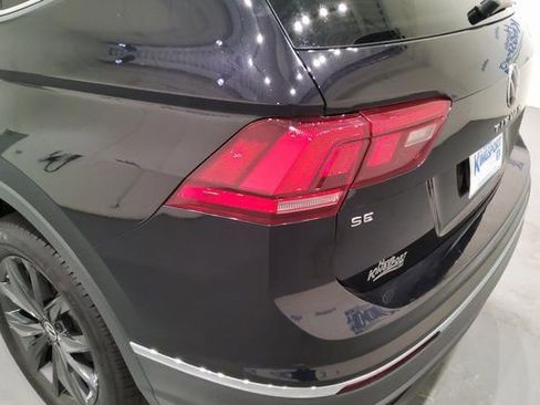 Used 2024 Volkswagen Tiguan SE image 9