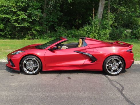 Used 2023 Chevrolet Corvette Stingray Preferred Conv w/ Z51 Performance Package RWD image 5
