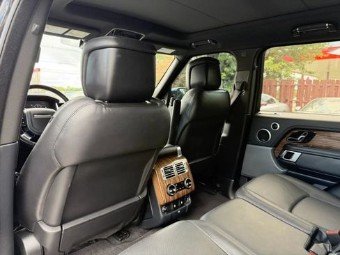 Used 2018 Land Rover Range Rover Supercharged AWD/4WD image 17