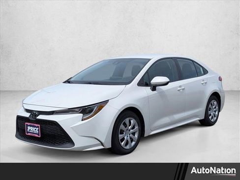 Used 2020 Toyota Corolla LE FWD image 1