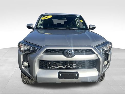 Used 2017 Toyota 4Runner SR5 image 8