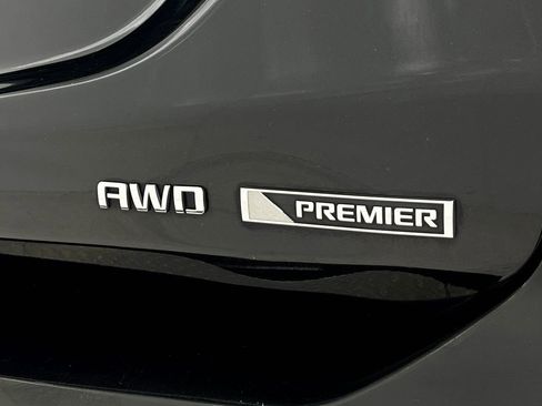 Used 2018 Chevrolet Equinox Premier image 40