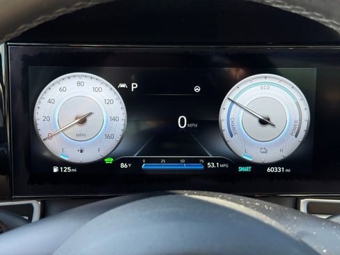 Used 2023 Hyundai Elantra Limited w/ Cargo Package image 33