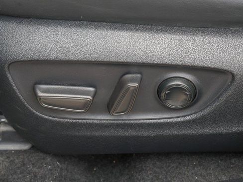 Used 2022 Toyota RAV4 XLE Premium FWD image 10
