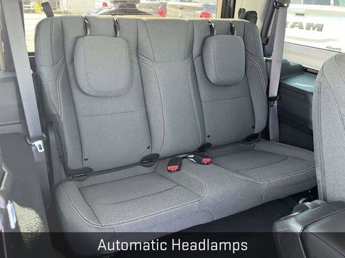 Used 2025 Jeep Wrangler Willys image 20
