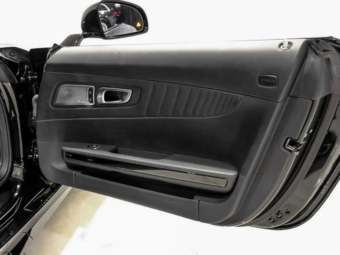 Used 2018 Mercedes-Benz AMG GT C w/ AMG Interior Night Package image 37