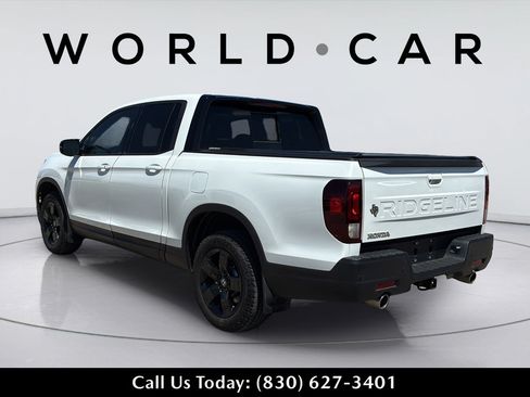Used 2025 Honda Ridgeline Black Edition image 13