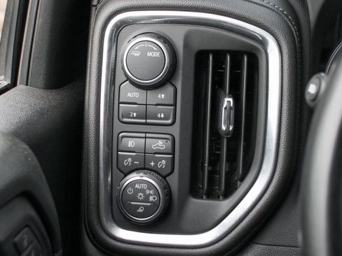 Used 2023 Chevrolet Silverado 3500 LTZ w/ LTZ Convenience Package AWD/4WD image 23