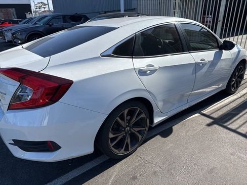 Used 2019 Honda Civic Sport image 6