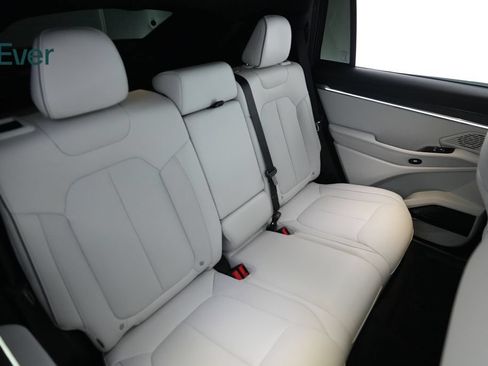 Used 2025 Jeep Wagoneer S Limited AWD/4WD image 5