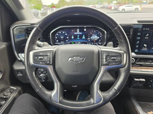 Used 2023 Chevrolet Silverado 1500 RST w/ Convenience Package II AWD/4WD image 18