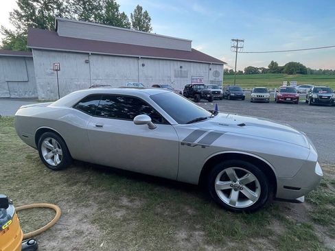 Used 2010 Dodge Challenger R/T w/ Sound Group RWD image 6