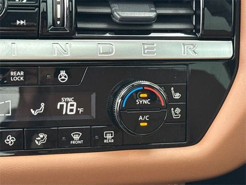 New 2026 Nissan Pathfinder Platinum image 30