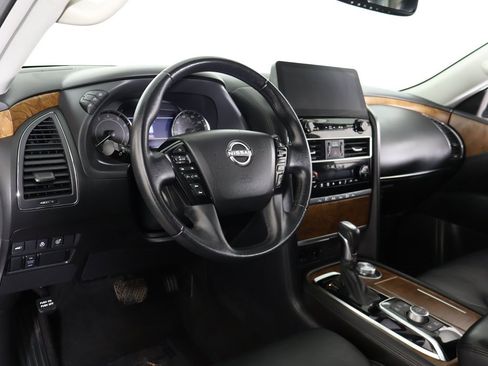 Used 2023 Nissan Armada SL image 31