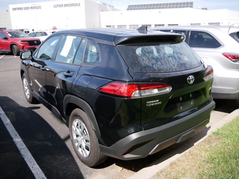 Certified 2025 Toyota Corolla Cross L AWD/4WD image 8