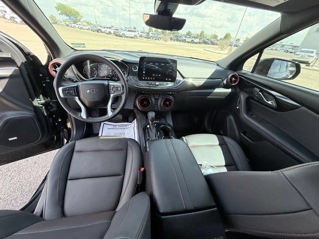 Used 2025 Chevrolet Blazer RS w/ Driver Confidence II Package AWD/4WD image 13