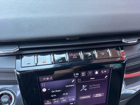 Used 2022 Jeep Grand Cherokee Altitude image 39