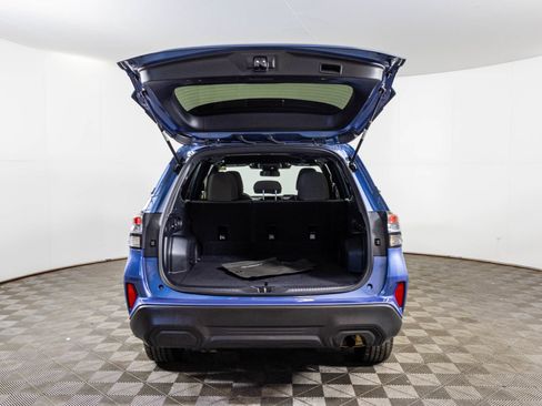 Used 2025 Subaru Forester AWD/4WD image 38